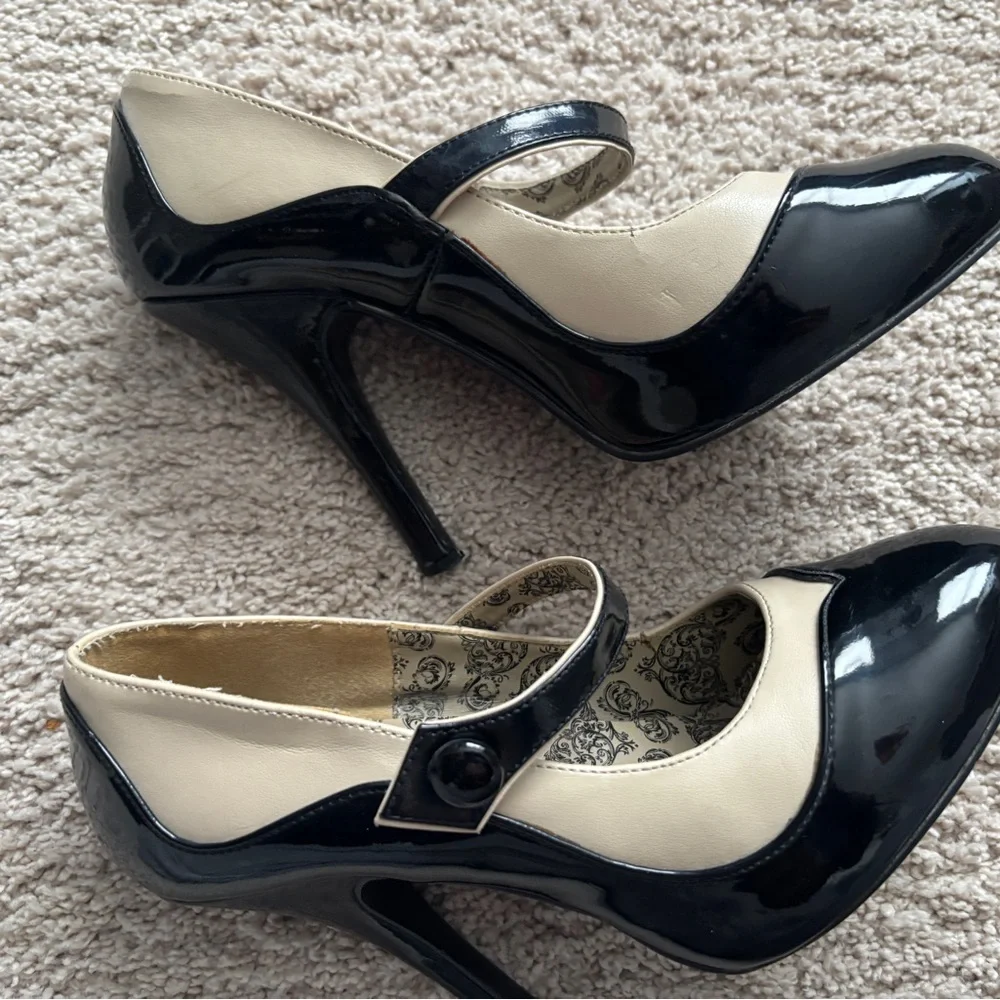 Bordello Black and Cream Mary Jane Heels. Size 6. Gently worn! - Picture 3 of 5